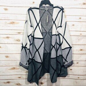 Joseph A Women’s long sleeve open cardigan sweater